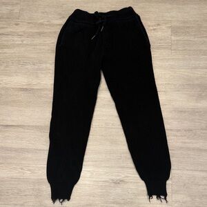 SER.O.YA IDA Joggers Black